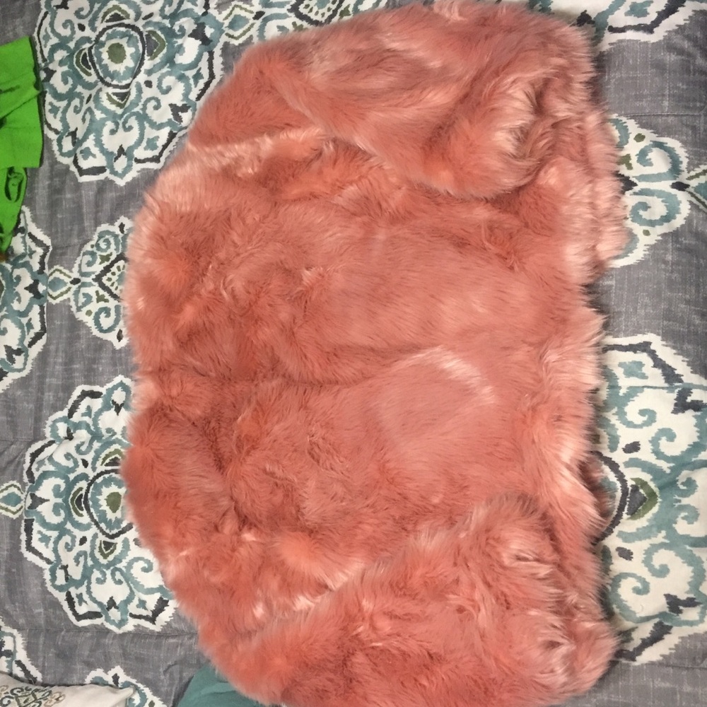 Fur coat 💖 - Picture 6 of 7